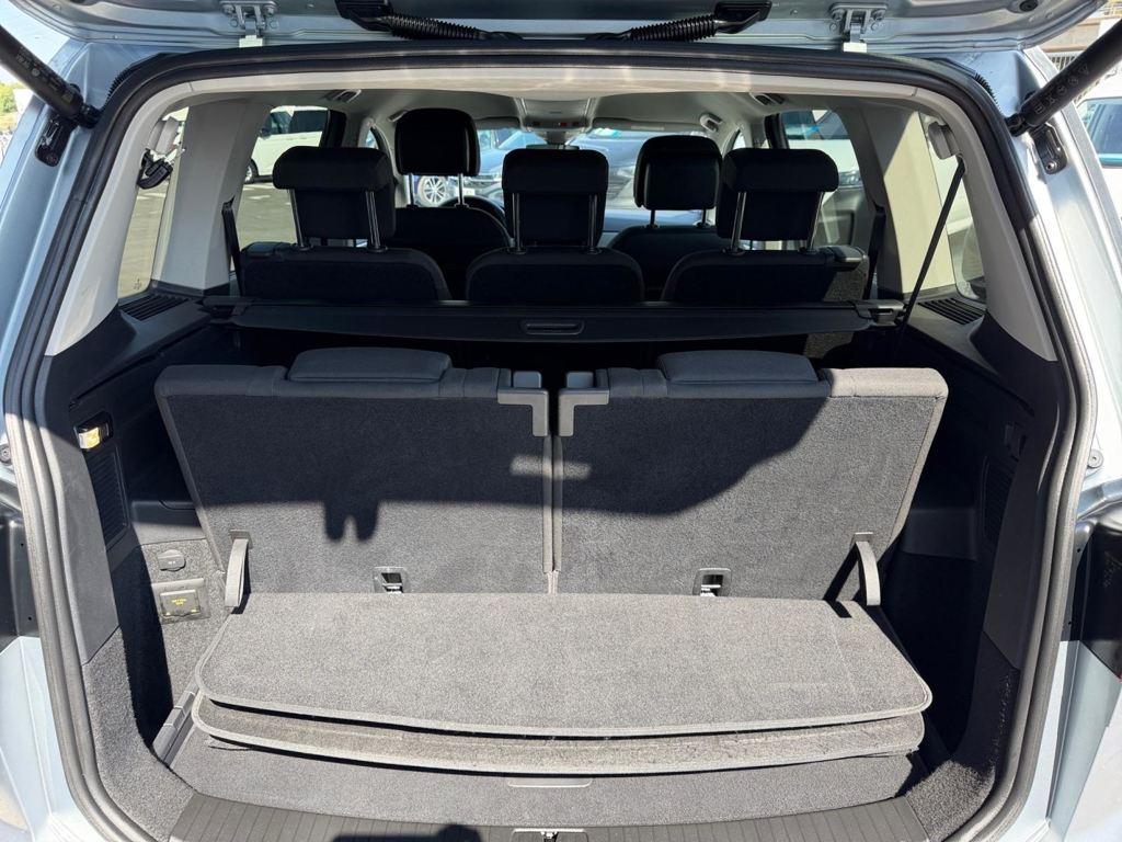 Volkswagen Touran — foto 7