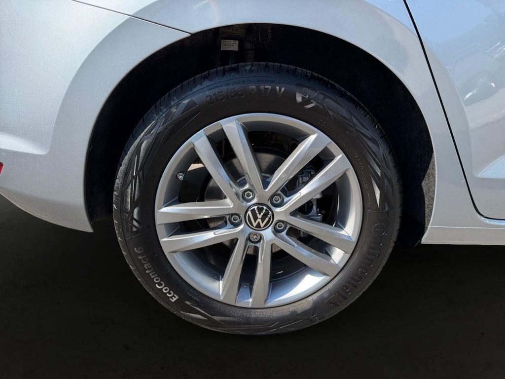 Volkswagen Touran — foto 8