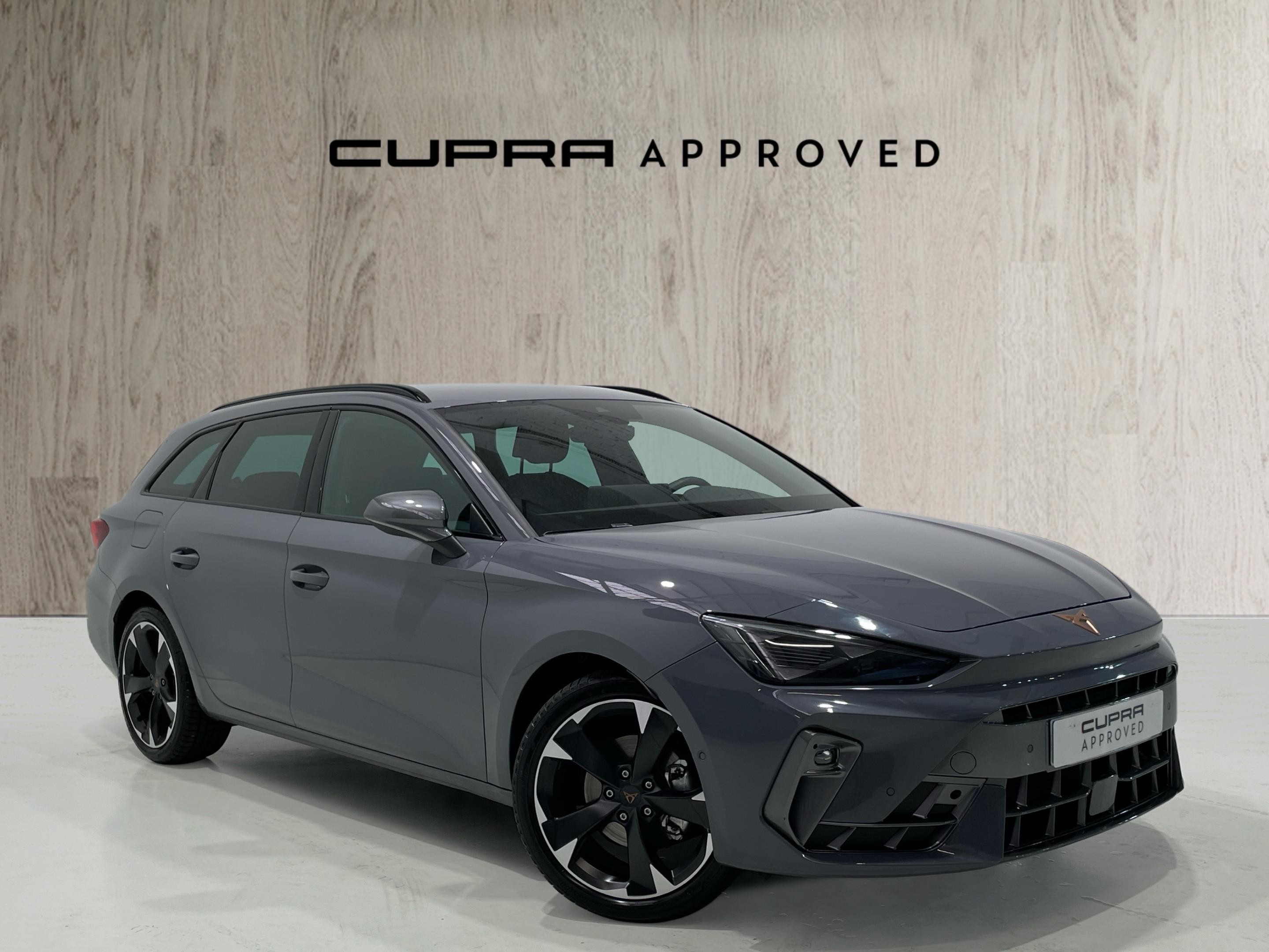 CUPRA Leon Sportstourer 1.5 eTSI en Barcelona