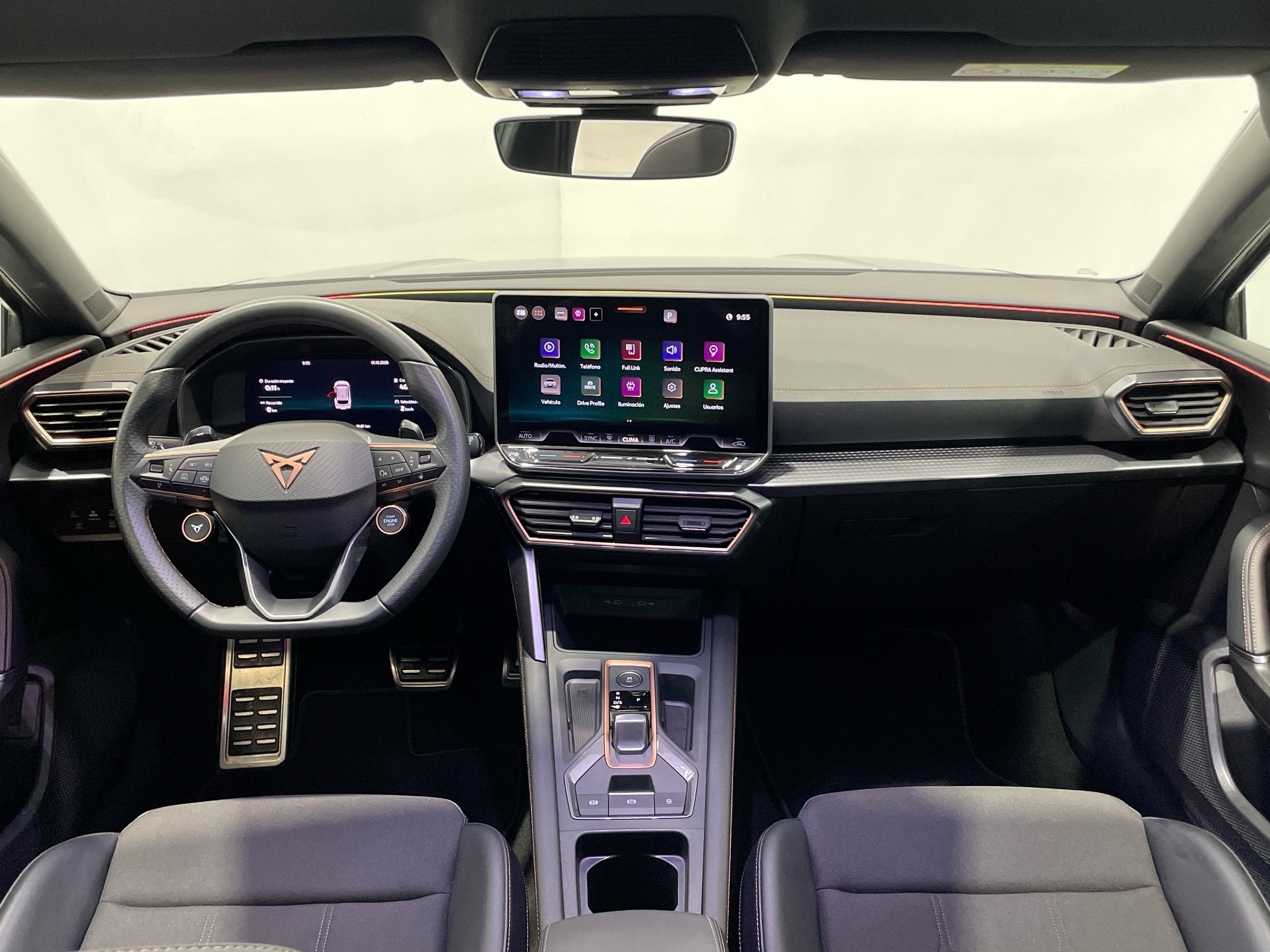 CUPRA Leon Sportstourer 1.5 eTSI en Barcelona