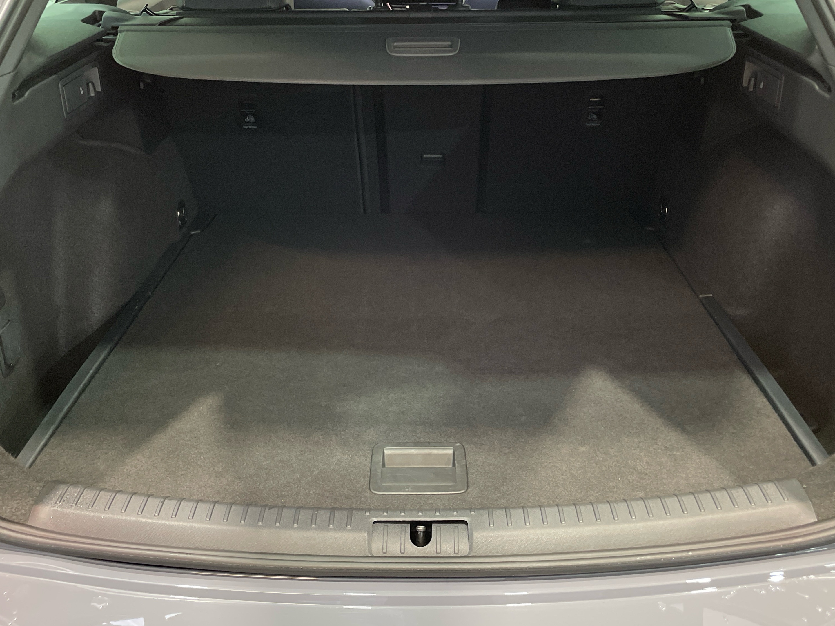 CUPRA Leon Sportstourer 1.5 eTSI en Barcelona