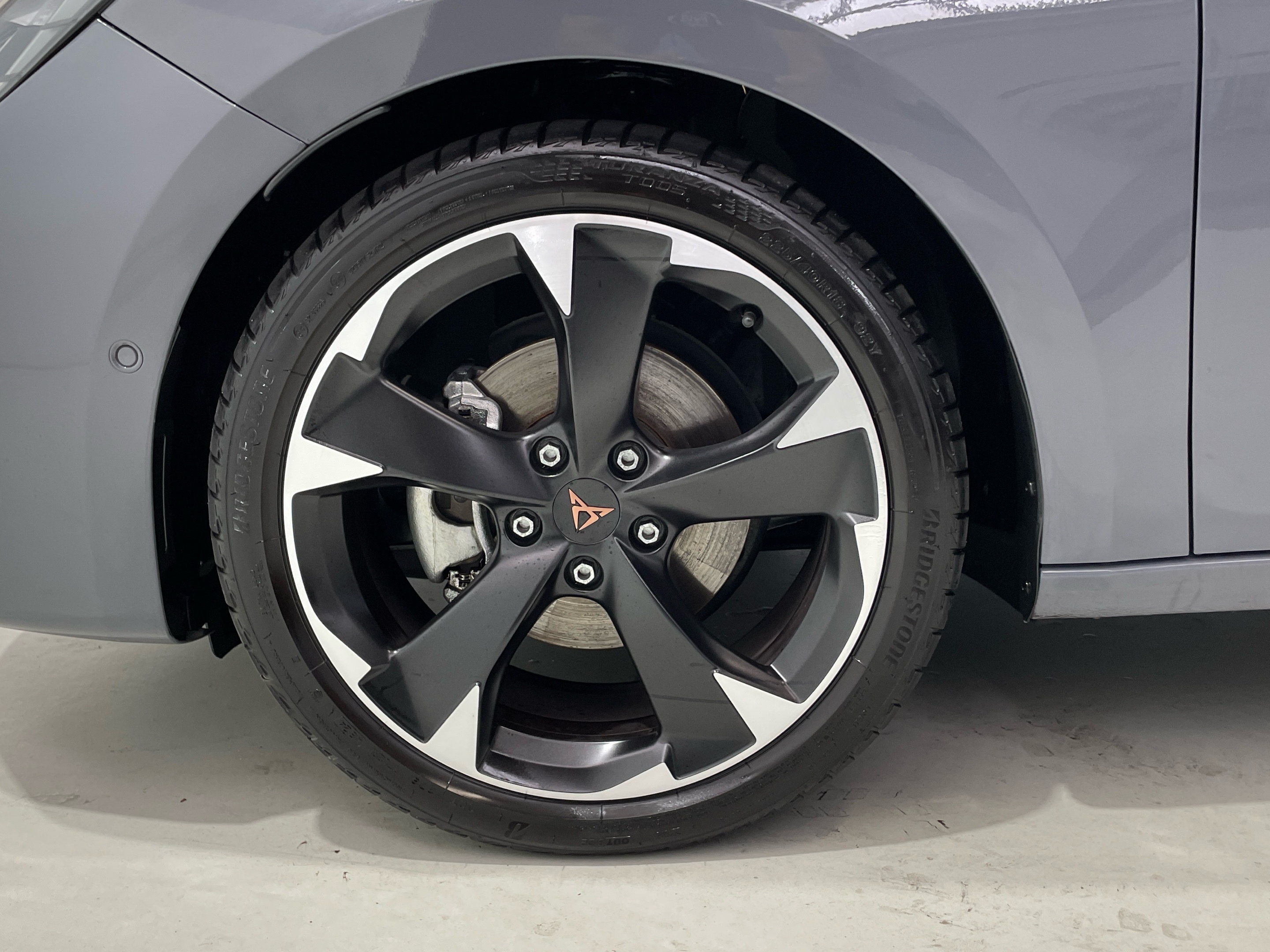 CUPRA Leon Sportstourer 1.5 eTSI en Barcelona