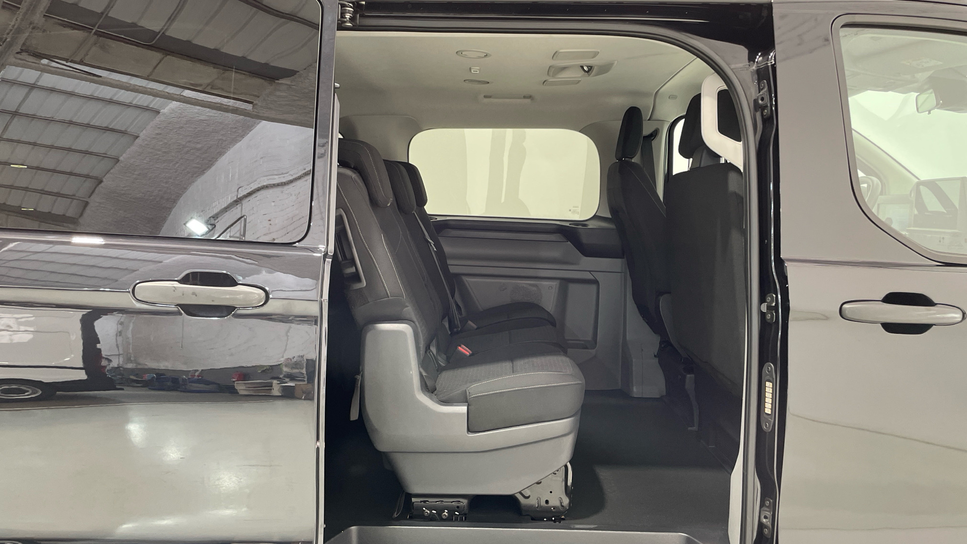 Ford Transit Custom Kombi 2.0 EcoBlue en Barcelona