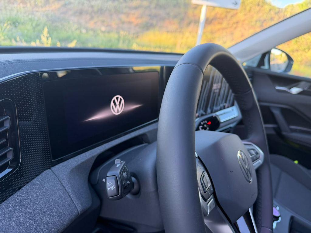 Volkswagen Tiguan — foto 13