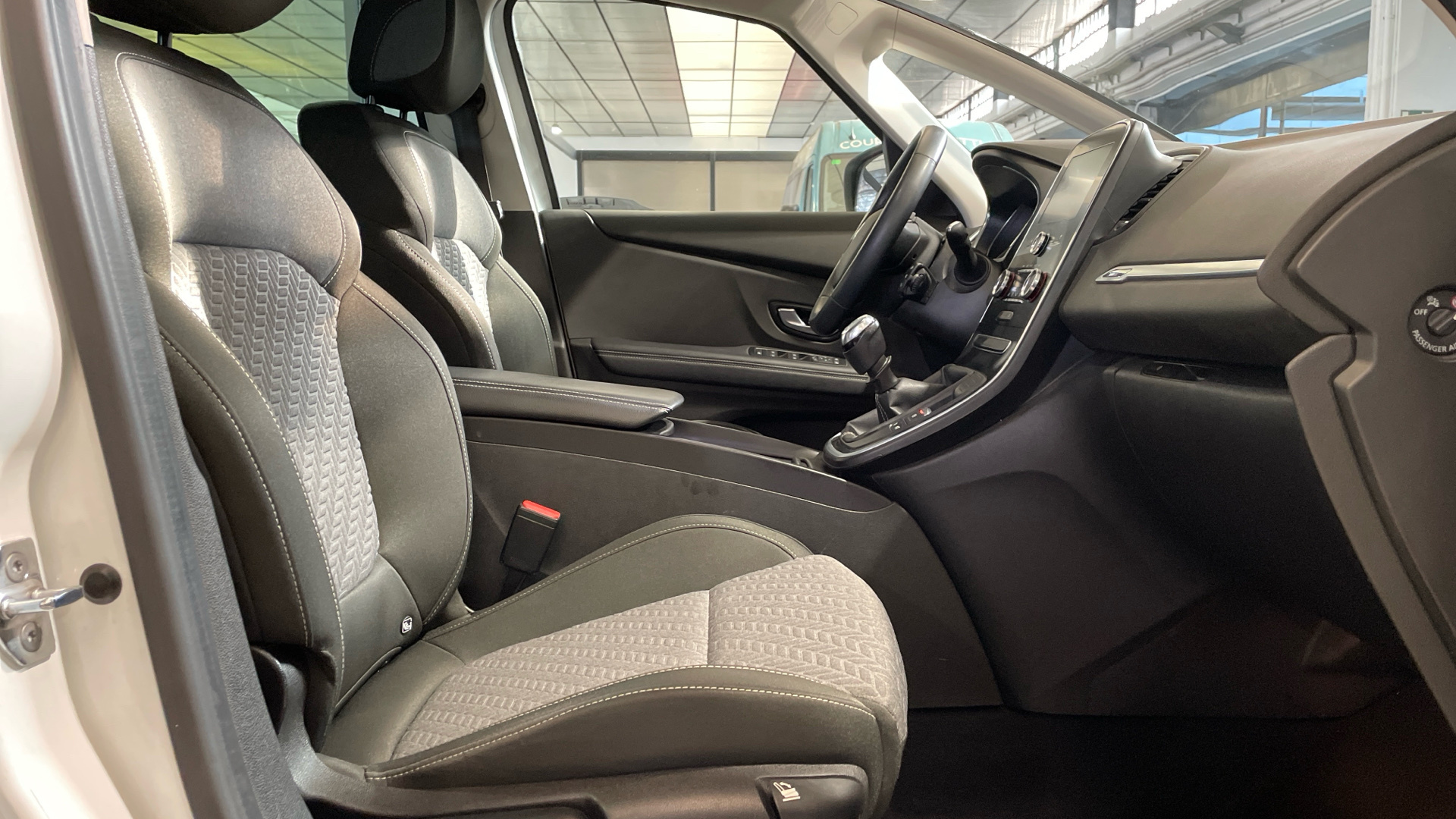 Renault Grand Scenic TCe 140 en Barcelona