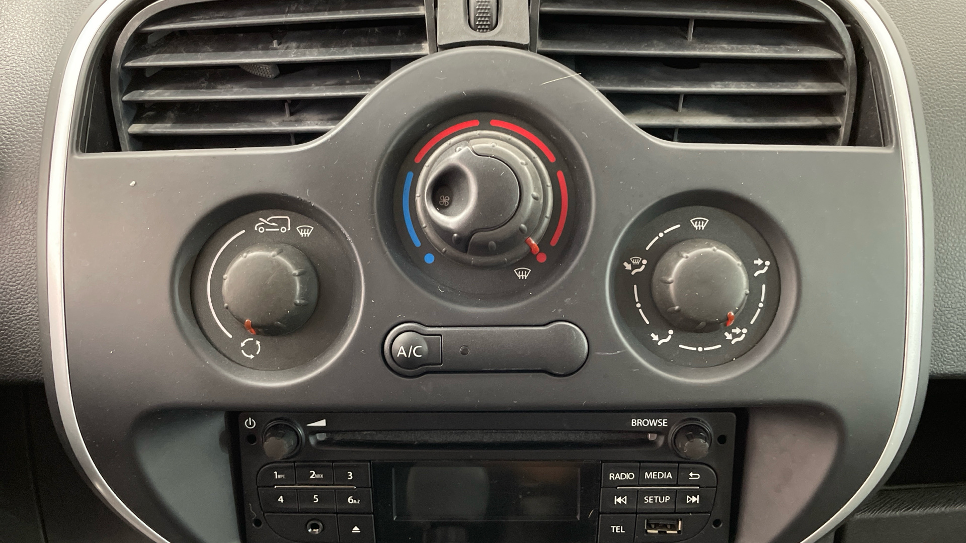 Renault Kangoo Furgon dCi 75 en Barcelona