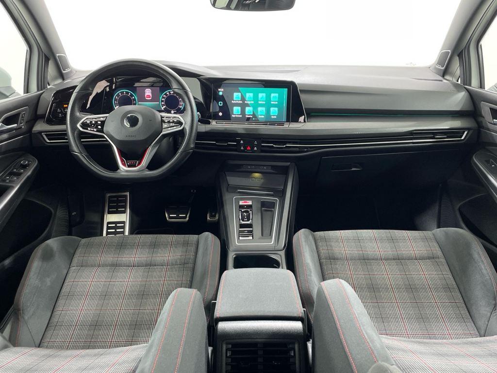 Volkswagen Golf 2.0 TSI en Barcelona
