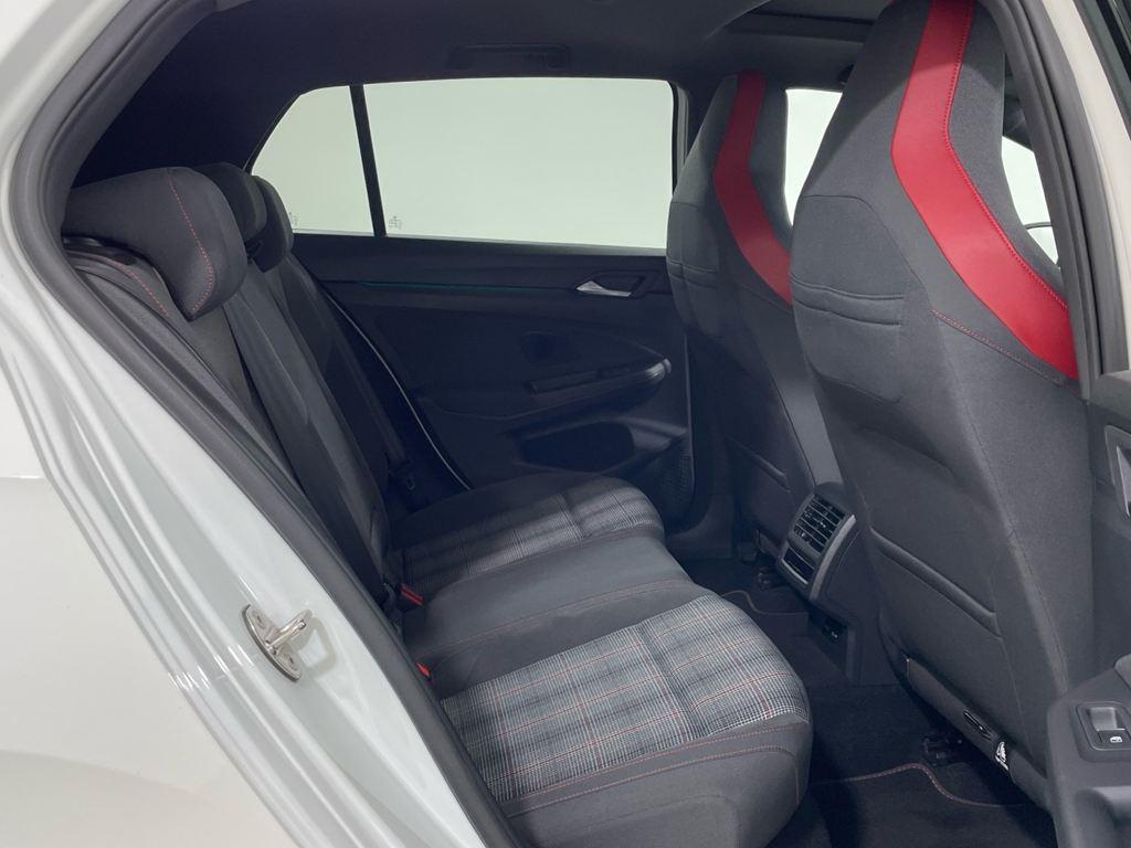 Volkswagen Golf 2.0 TSI en Barcelona