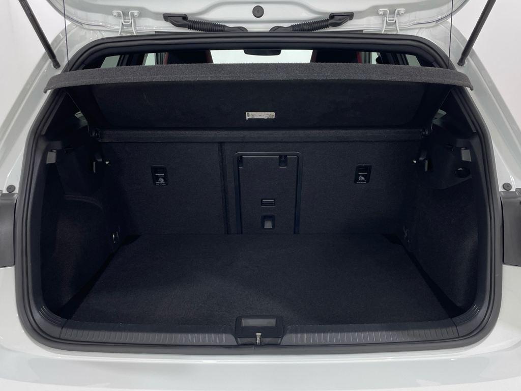 Volkswagen Golf 2.0 TSI en Barcelona