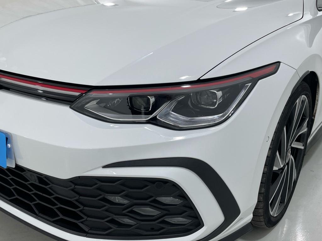 Volkswagen Golf 2.0 TSI en Barcelona