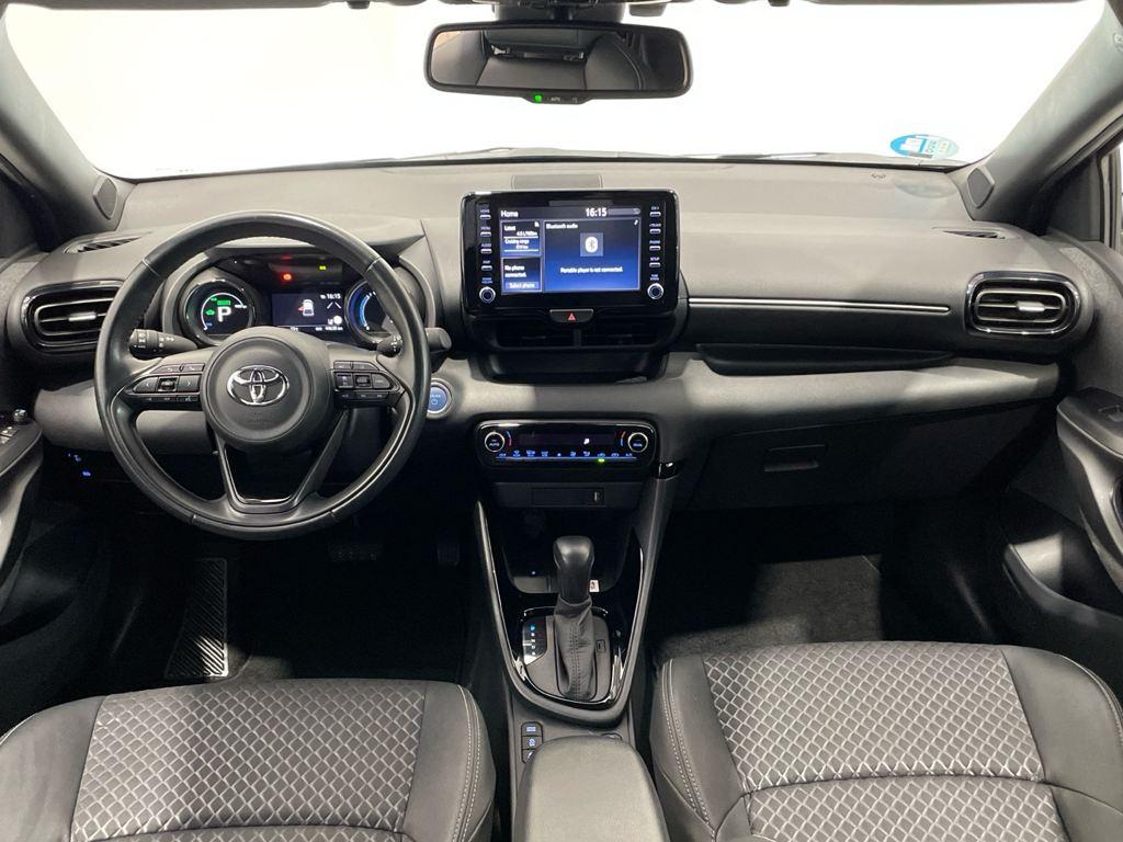 Toyota Yaris 1.5 120H en Barcelona