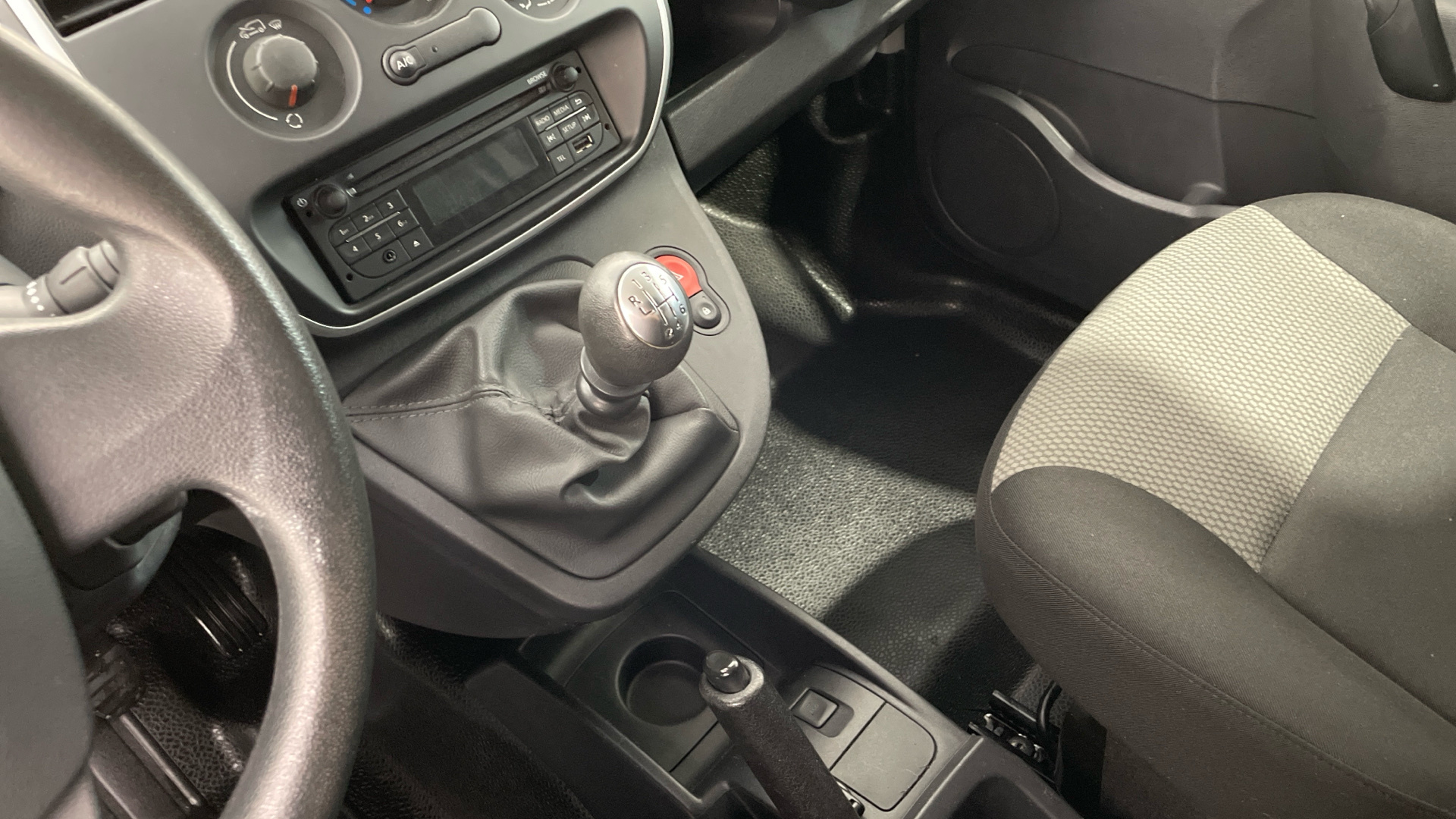 Renault Kangoo Furgon dCi 80 en Barcelona