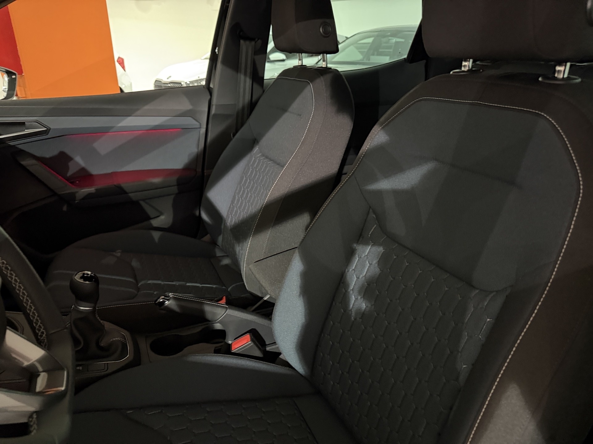 SEAT Arona — foto 12