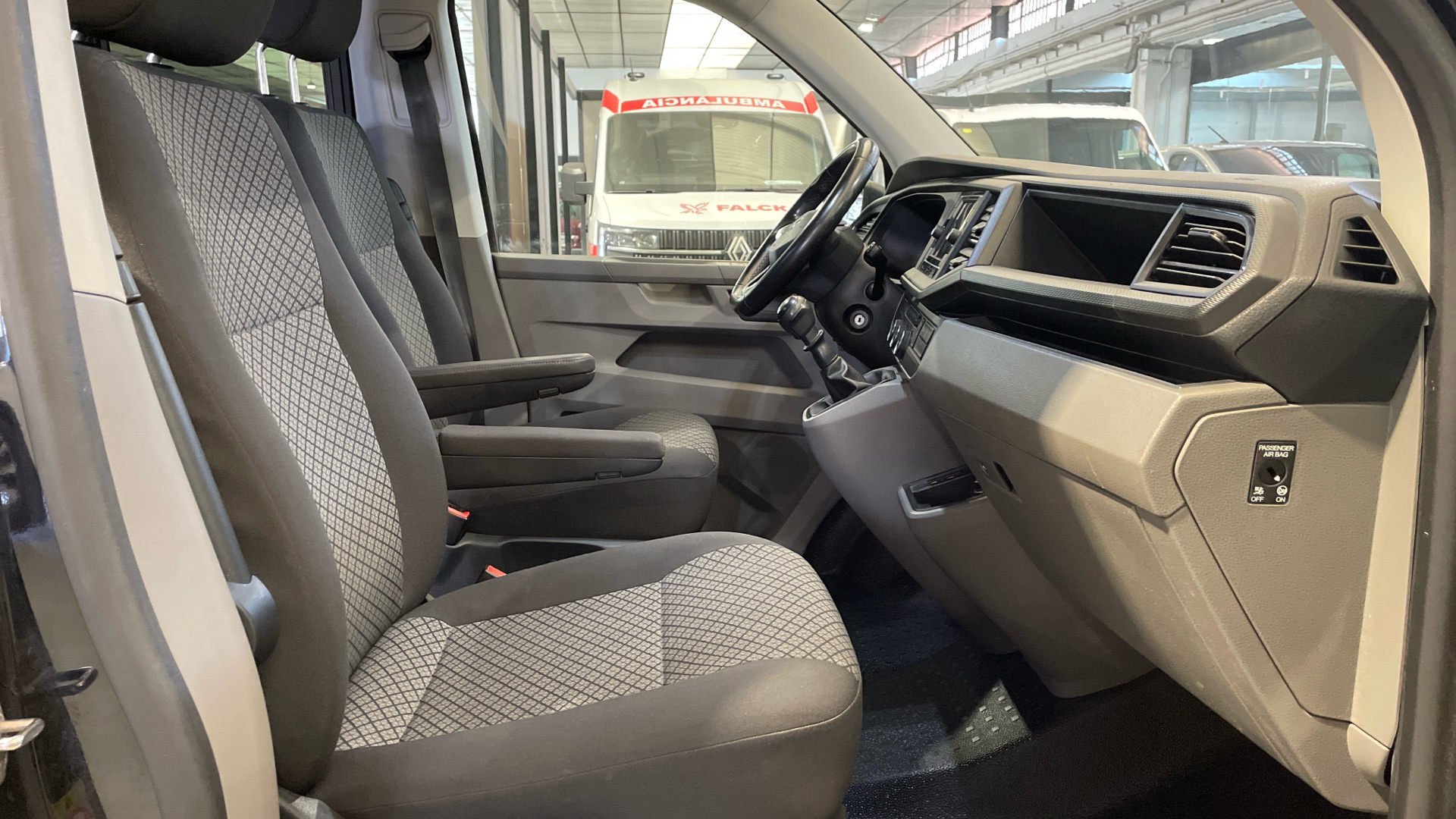 Volkswagen Caravelle 2.0 TDI en Barcelona