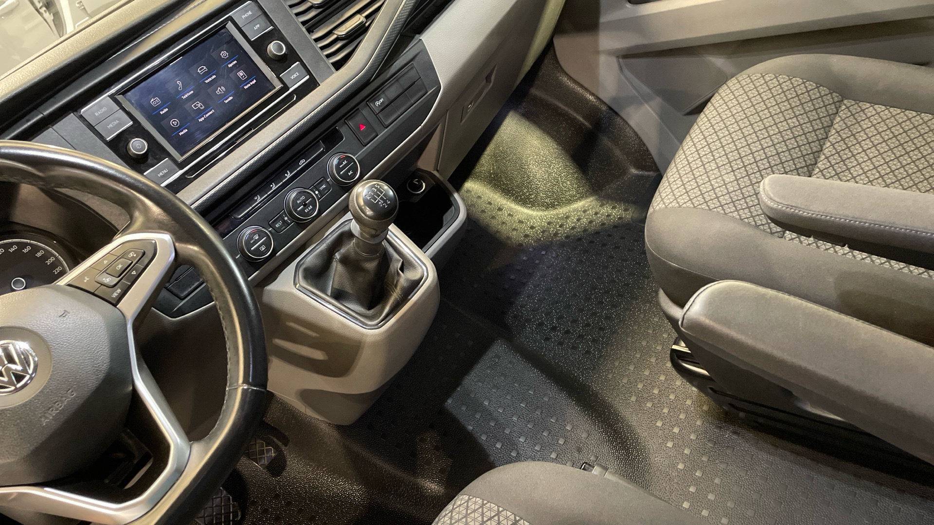 Volkswagen Caravelle 2.0 TDI en Barcelona