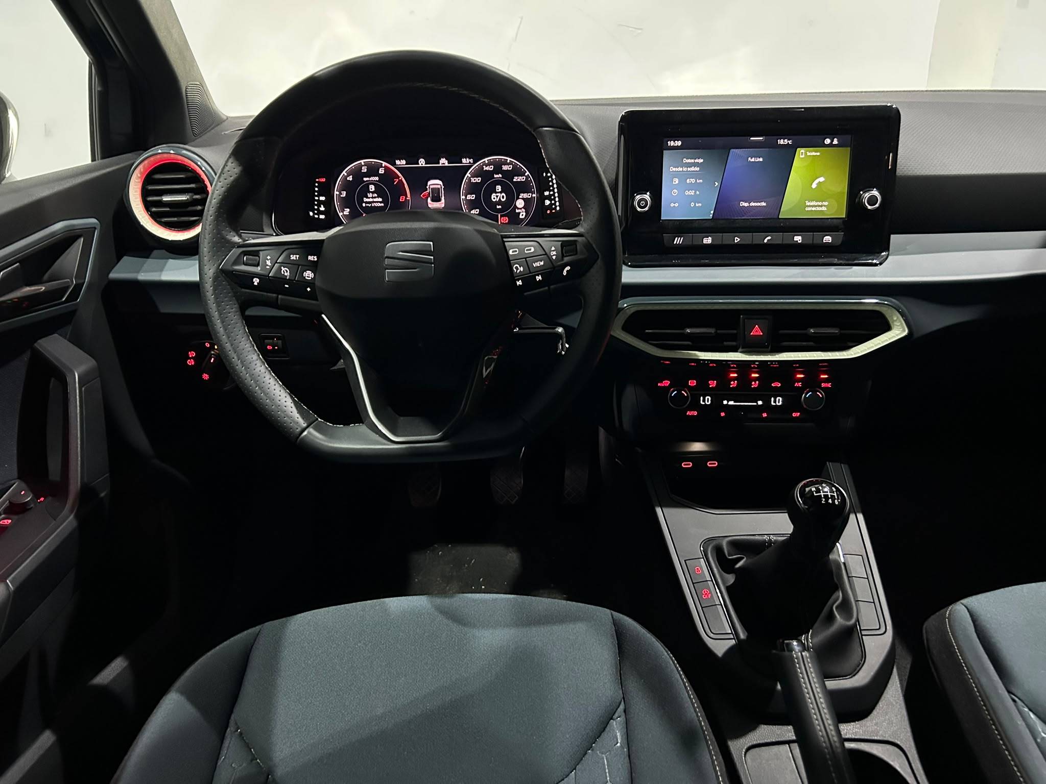 SEAT Arona — foto 9