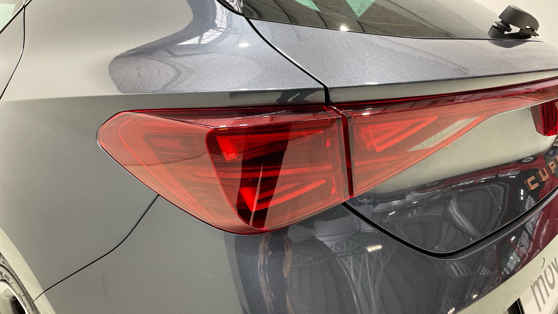 CUPRA León 1.5 TSI e-Hybrid en Barcelona