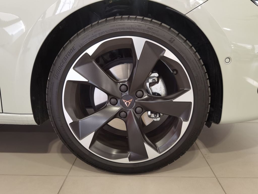 CUPRA León 1.5 TSI e-Hybrid en Madrid