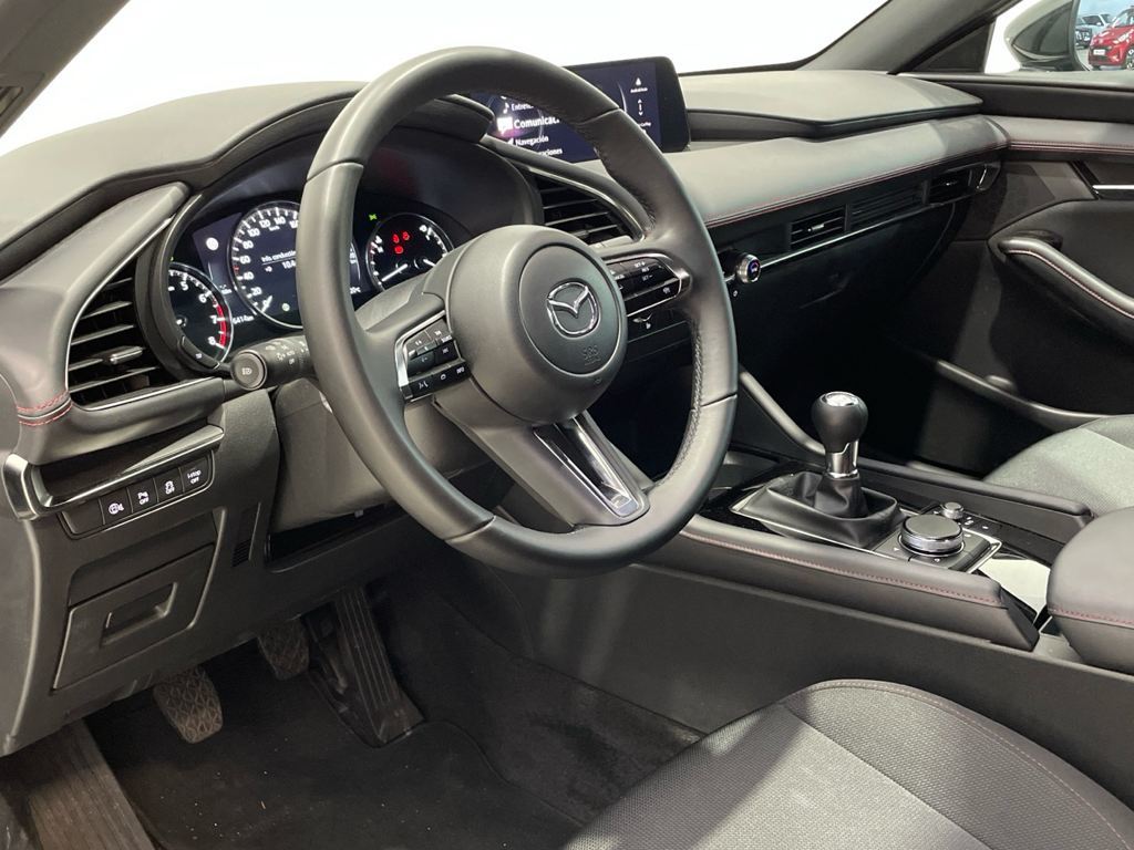 Mazda Mazda 3 2.5L E-SKY G MHEV en Barcelona