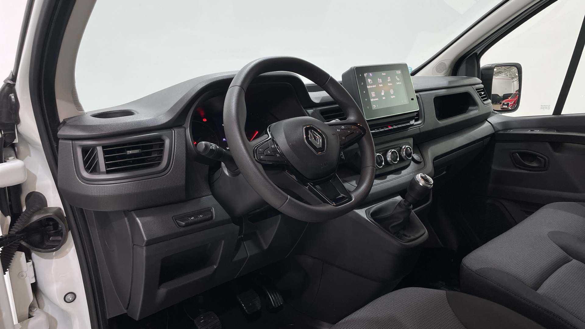 Renault Trafic Furgon dCi 130 en Barcelona