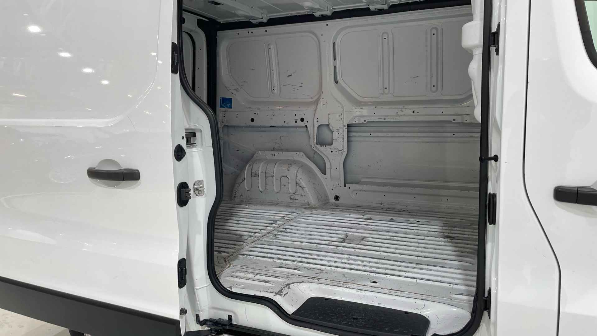Renault Trafic Furgon dCi 130 en Barcelona