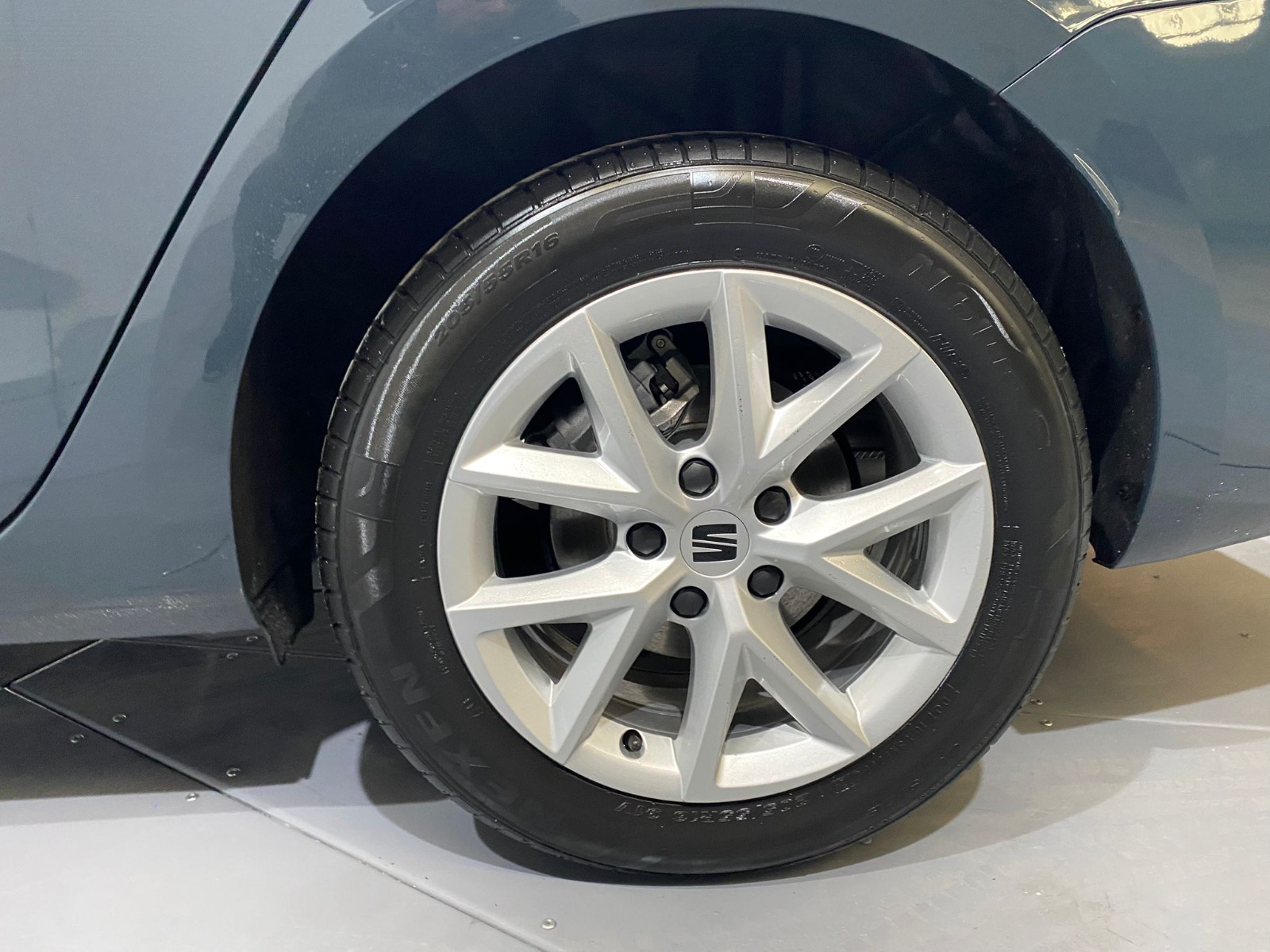 SEAT León — foto 8