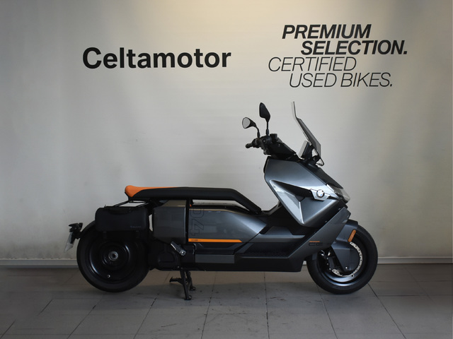 Foto 5 BMW Motorrad CE 04 